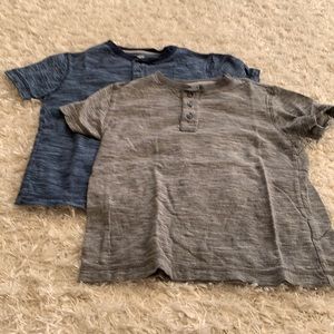 2 three button short sleeve shirt